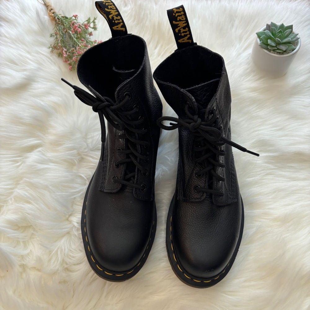 Dr. Martens 1460 Pascal Virginia Leather Lace Up Boots - Picture 4 of 9